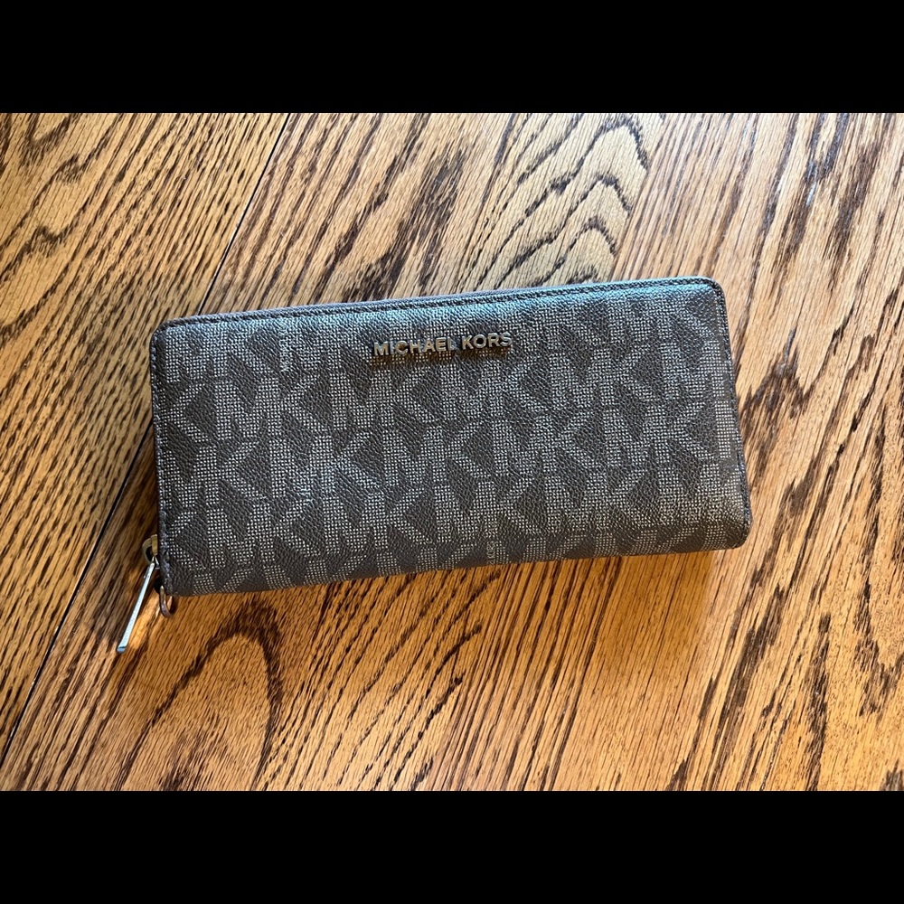 SOLD  Michael Kors Wallet